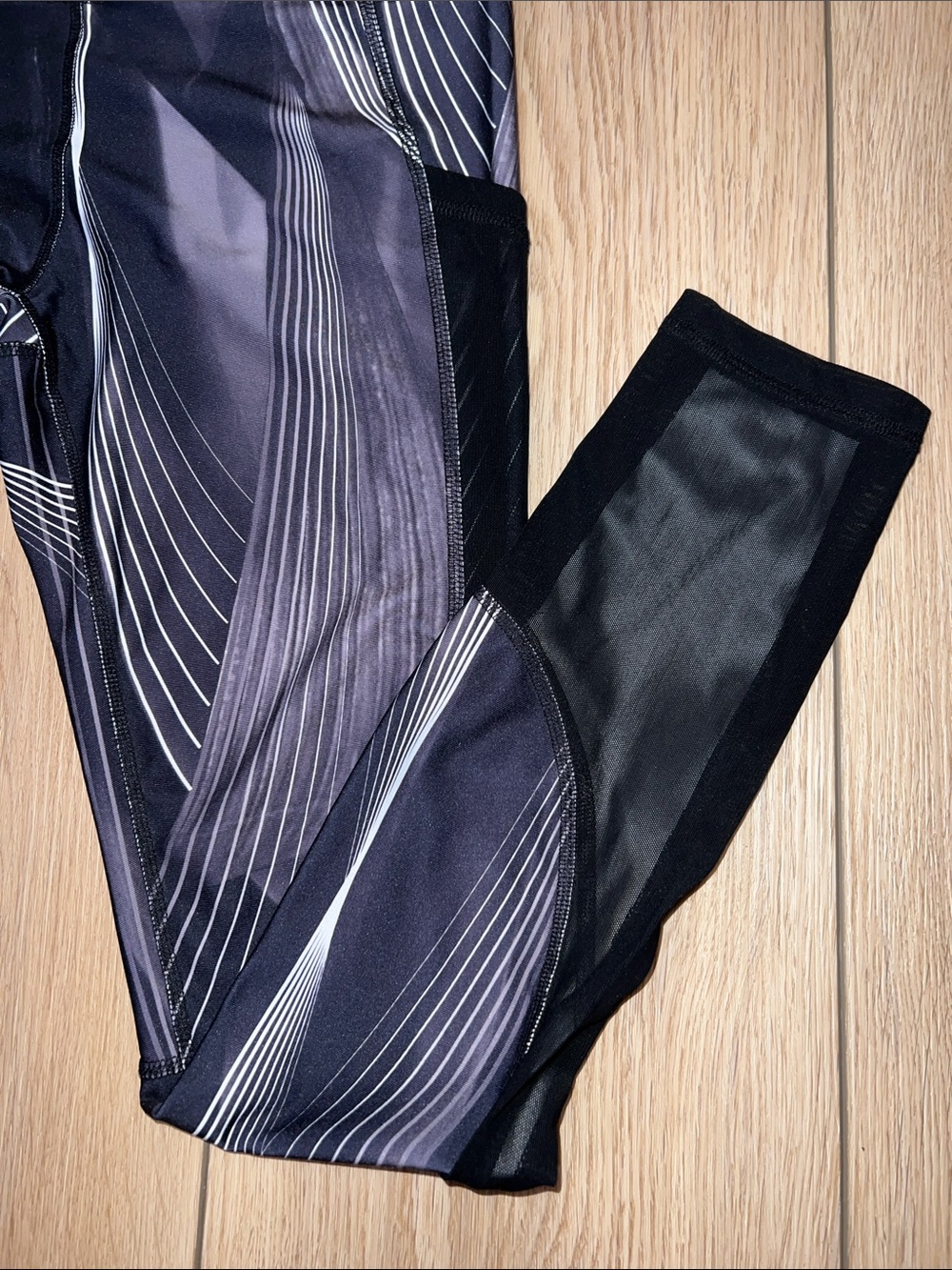 Joe Fresh Black Leggings with White Pinstripes - Picture 5 of 13
